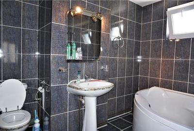 Casa de vanzare, central, duplex, garaj interior - 5
