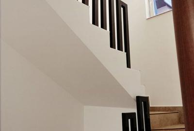 Casă cu 5 camere cu Teren 220 Mp în Oncea - 4