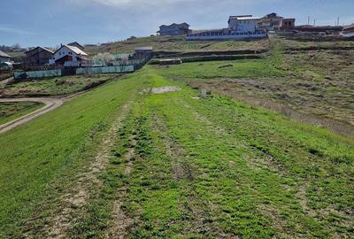 Teren de 2124 mp, în Hlincea - 9