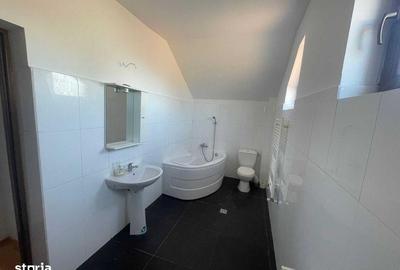 Casă cu 4 camere cu Garaj în Cornești - 2