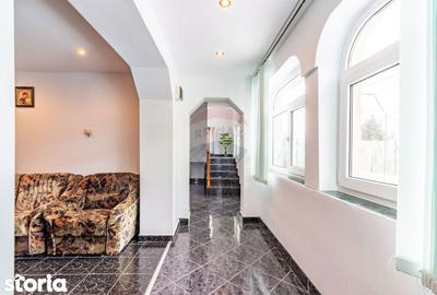 Casă cu 5 camere cu Teren 1842 Mp în Șotânga - 1