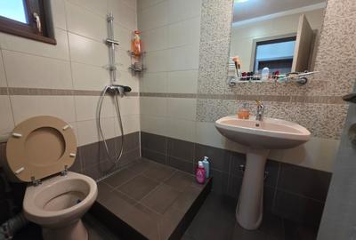 Vila cu 4 .camere 3. bai --249 mp utili - teren 881mp - 7