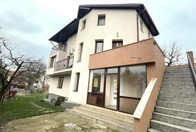 Casa de vanzare cu piscina Andrei Muresanu 210mp utili 700mp teren Casa de vanzare cu piscina Andrei Muresanu 210mp utili 700mp teren - 2