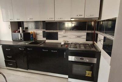 Vand apartament 3 camere