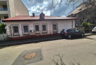 Apartament cu 5 camere decomandat în Calea Călărașilor - 13