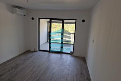 Apartament cu 3 camere decomandat în Titan - 6