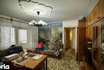 Apartament cu 2 camere decomandat în Pârneava