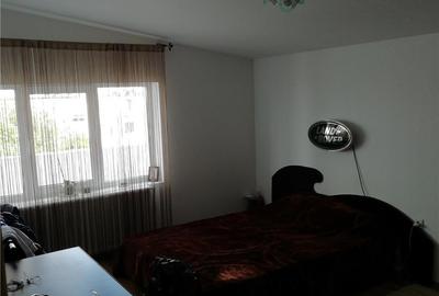 Casă cu 10 camere cu Teren 270 Mp în Ovidiu - 12