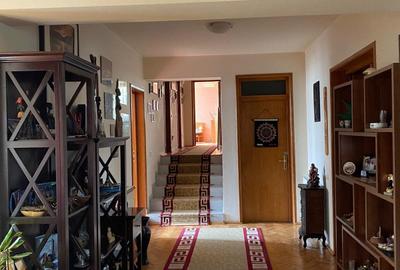 Casă spațioasă în Chiajna- Roșu, ideală pentru rezidențial sau afaceri! - 13