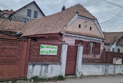 Casă cu 3 camere în Central - 1