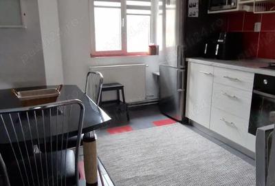 Apartament cu 3 camere decomandat în Central - 4