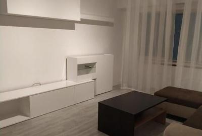 Apartament cu 2 camere semidecomandat în Gruia