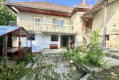 Casă cu 5 camere cu Garaj în Central - 7