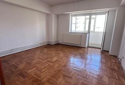 Apartament cu 4 camere decomandat în Decebal - 18