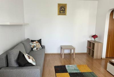Apartament cu 2 camere semidecomandat, mobilat în 1 Mai - 1