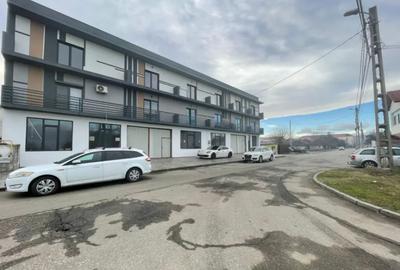 Spațiu comercial, de 256 mp, în Central - 3