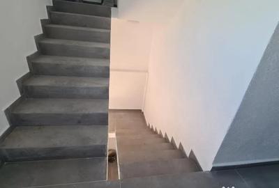 Apartament cu 3 camere decomandat în Micălaca - 2