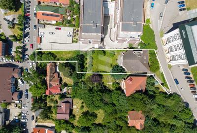 Casă individuală cu 8 camere cu Canalizare în Central - 3
