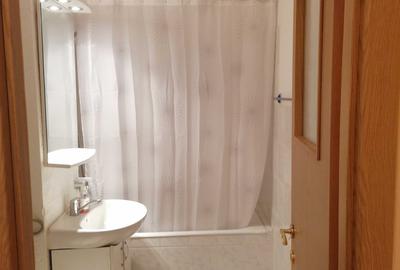 Apartament cu 3 camere decomandat în Central - 1