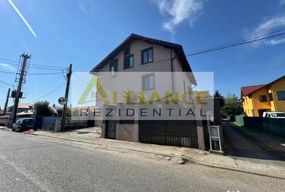 Casă cu 7 camere cu Teren 400 Mp în Central