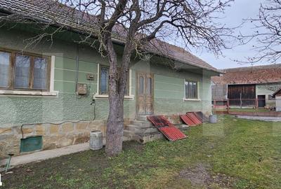 Casă cu 2 camere cu Teren 1223 Mp în Ozun - 9