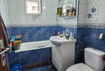 Apartament cu 3 camere semidecomandat, mobilat în Lipovei - 10