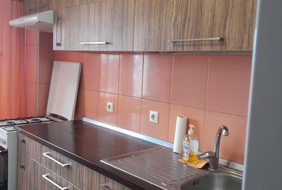 Apartament cu 3 camere în Republicii
