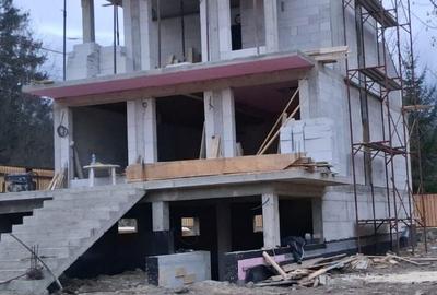 Casă cu 4 camere în Sucevița - 1