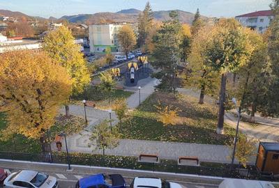Apartament cu 3 camere decomandat în Central - 8