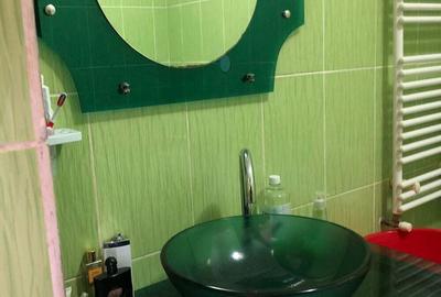 Casă cu 4 camere în Bălcescu