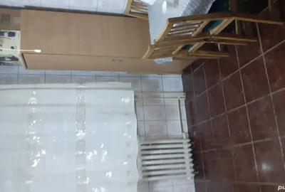 Vand apartament 4 camere et.4 an 1979Bucure?ti - 2