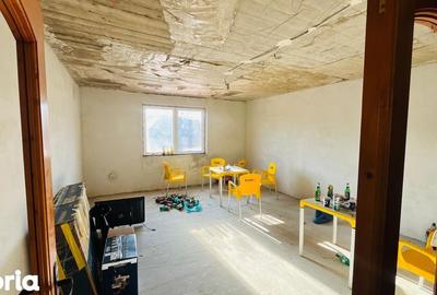 Casă cu Teren 676 Mp în Central - 9