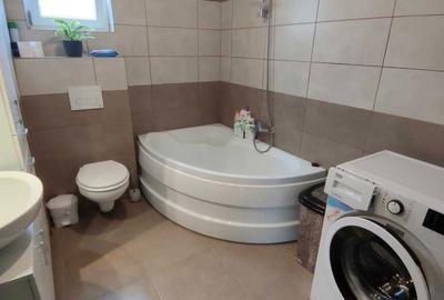Apartament cu 3 camere decomandat în Central - 2