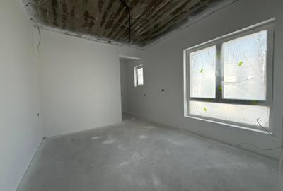 Casă individuală cu 4 camere cu Canalizare în Central - 13