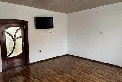 Casă cu 3 camere în Central - 1