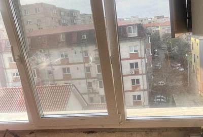 Apartament cu 3 camere decomandat în Complex Studențesc - 2