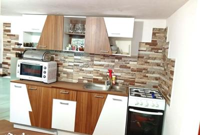 Casă cu 5 camere cu Teren 700 Mp în Central - 6