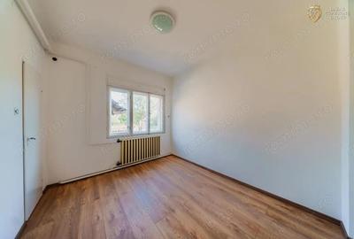 Casa 4 camere de Vanzare - 1