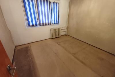 Apartament cu 3 camere decomandat în Dristor - 2