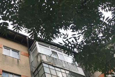 Apartament 3 camere, etaj 3, decomandat, bilateral cu 2 balcoane - 2
