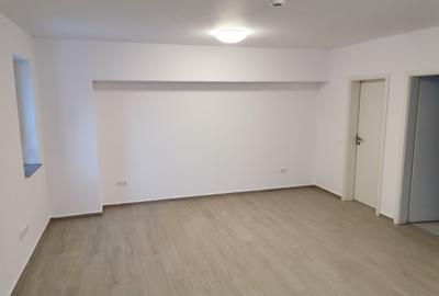 Spatiu comercial de vanzare zona Tractorul bloc nou - 7