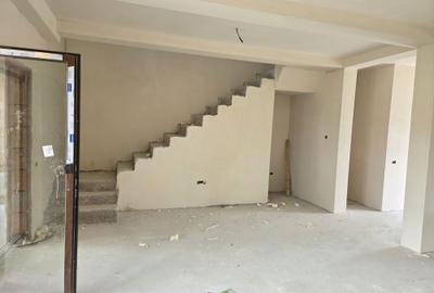 Casă cu 4 camere în Moșnița Veche - 2