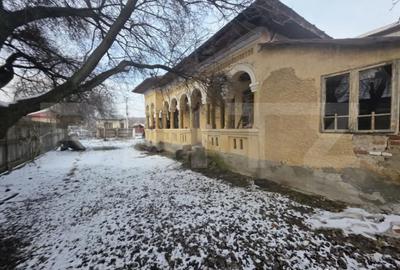 Casă cu 3 camere cu Teren 667 Mp în Central - 10