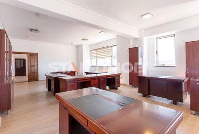 Spațiu comercial, de 240 mp, în Centrul Civic - 15