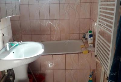 Apartament cu 3 camere decomandat în 2 Moldoveni - 10