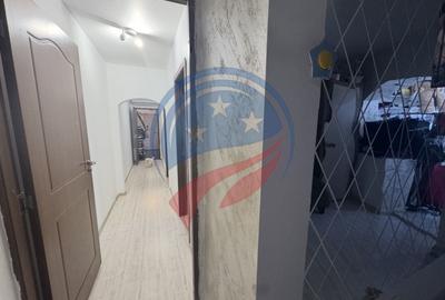 Apartament cu 3 camere decomandat în Craiovița Nouă - 5