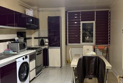 Apartament cu 4 camere decomandat în Central - 1