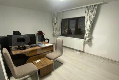 Apartament cu 5 camere decomandat în Micro 3 - 3