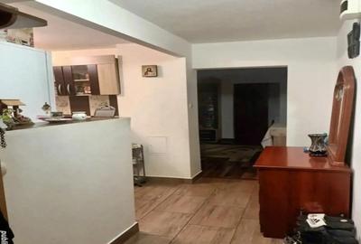 Apartament cu 2 camere semidecomandat în Dâmbovița