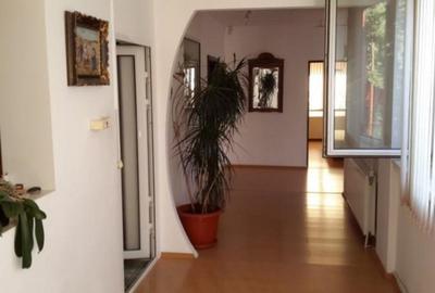 Casă cu 5 camere cu Teren 1000 Mp în Aradul Nou - 8